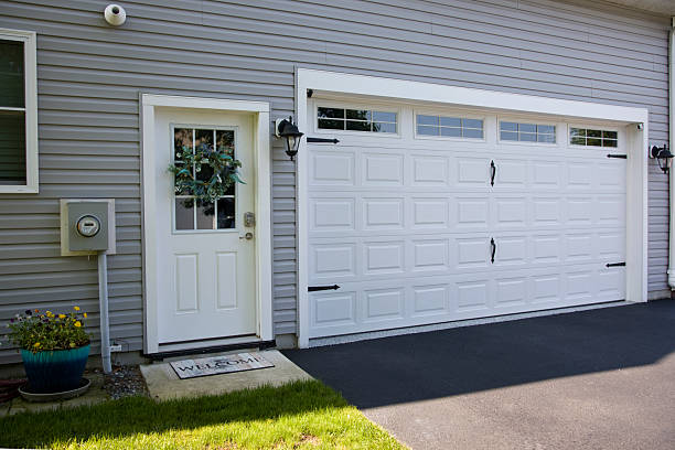 24/7 Emergency Garage Door Panel Replacement experts in Springdale, OH